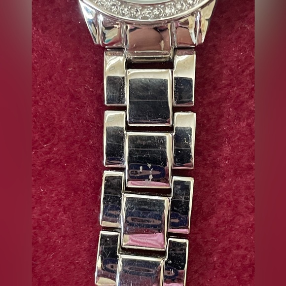 VGC Vintage AVON Floating Charms Silver tone Wristwatch. - Picture 16 of 16